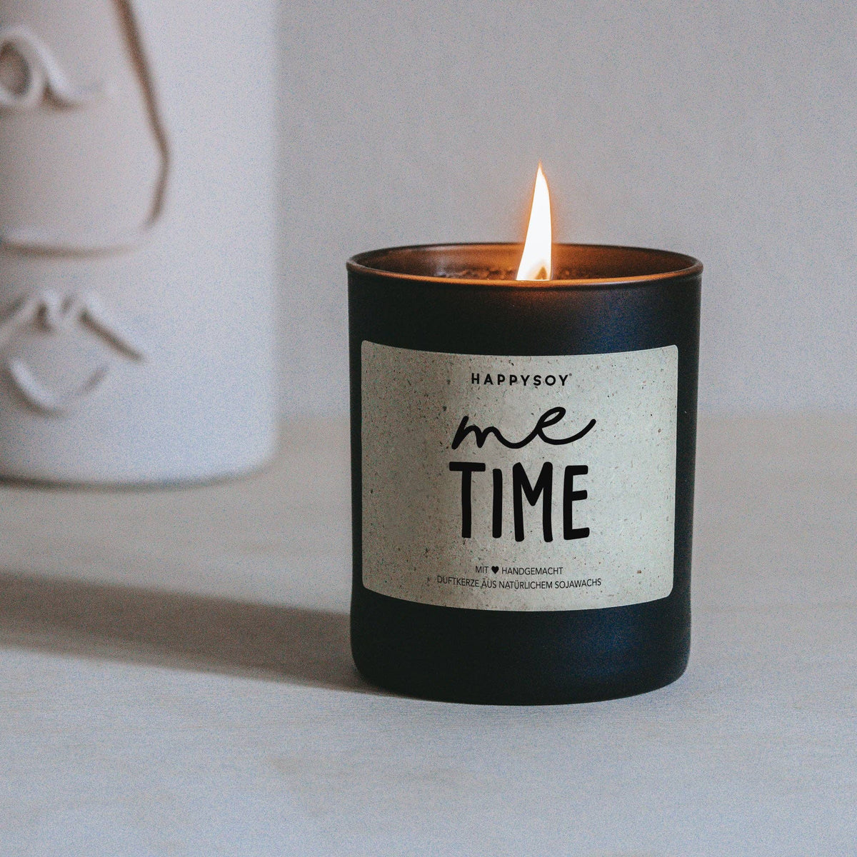 Me Time scented candle — view 4