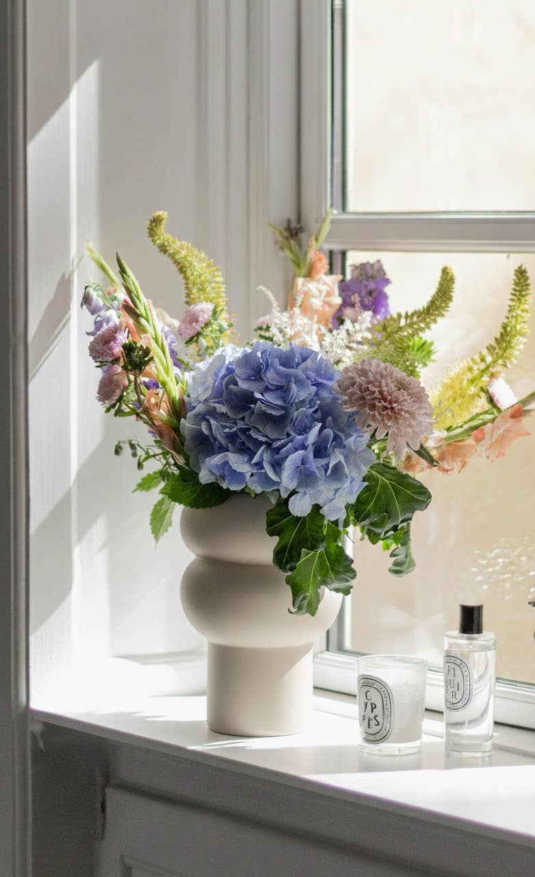 Ripple vase large in off-white — view 2