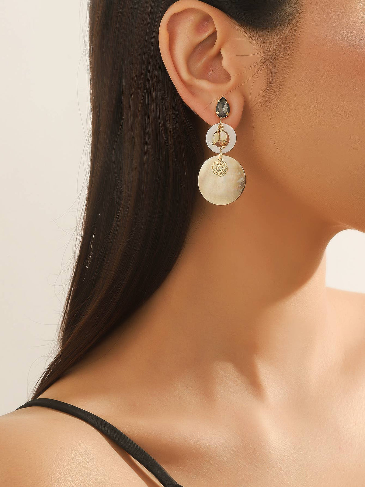 Classic stud earrings