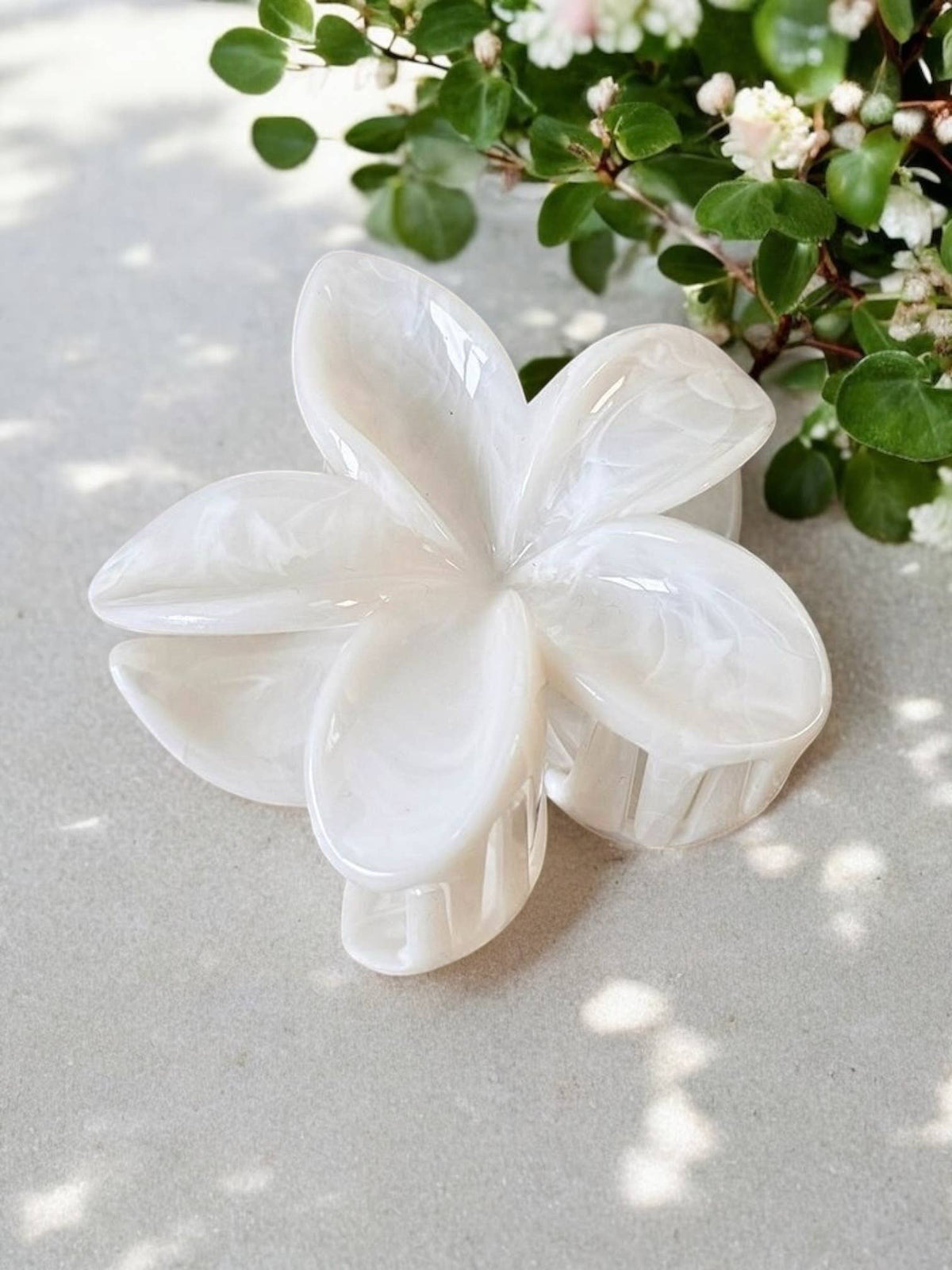 Flower-shaped hair clip — view 5