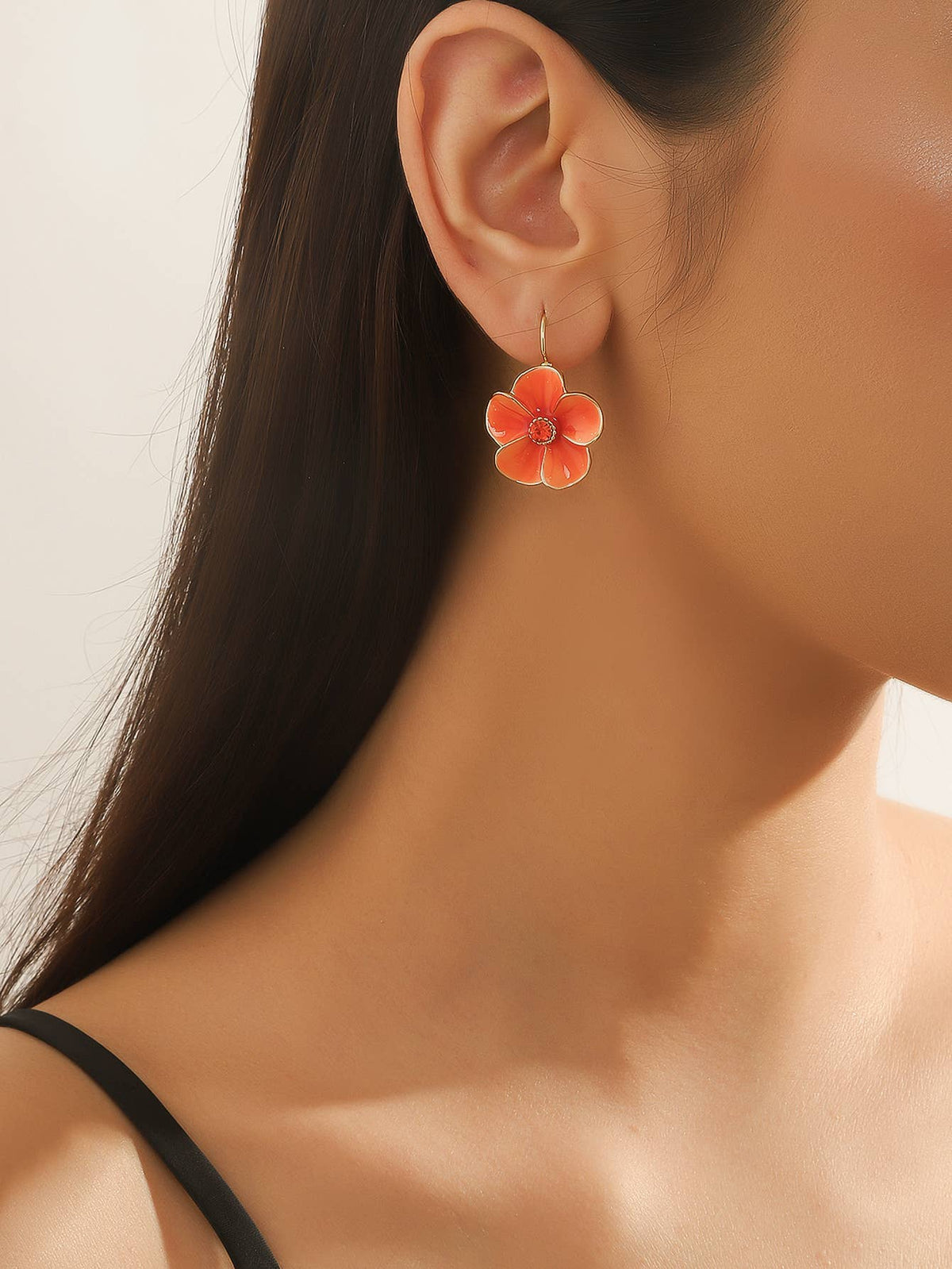 Small sleeper hoop earrings in violet
