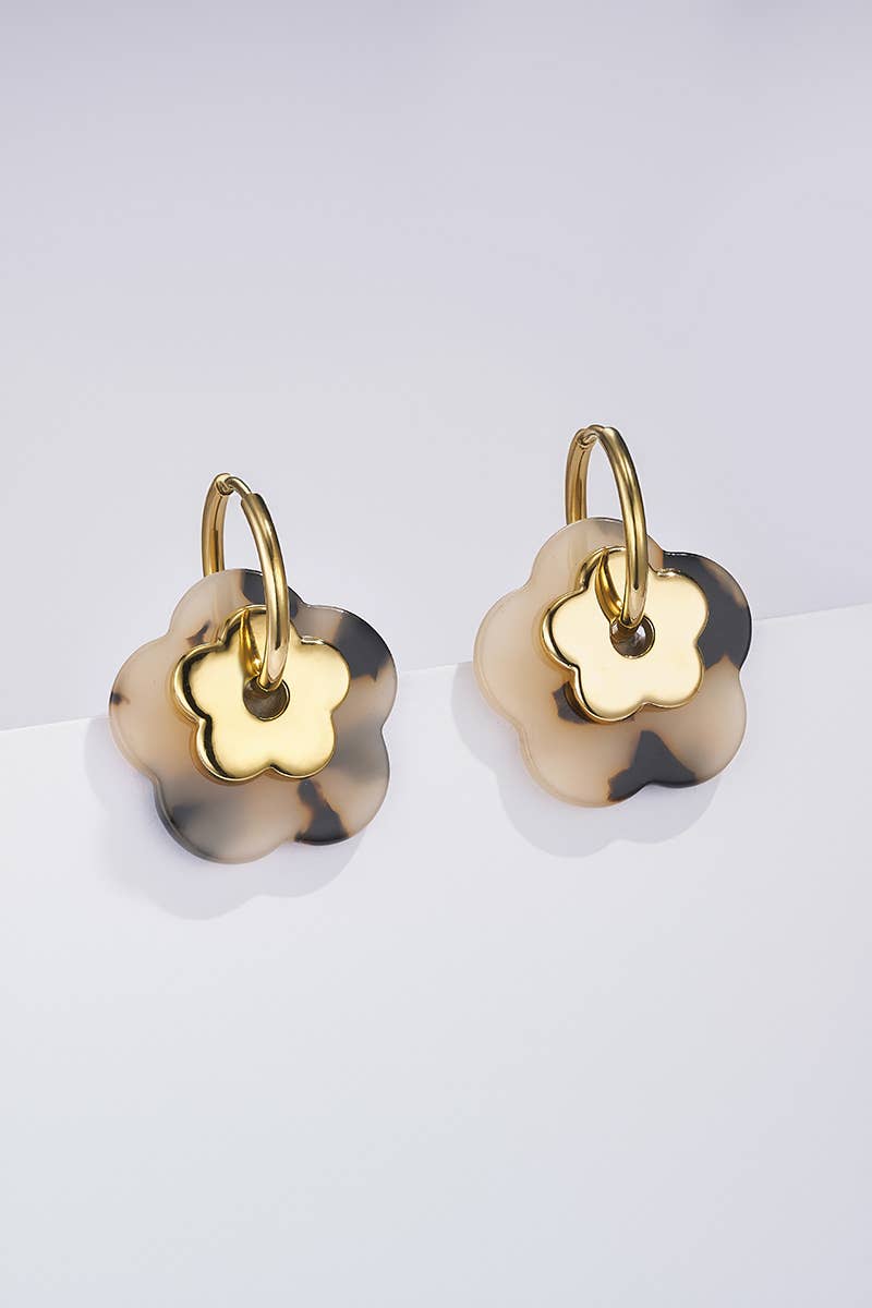 Stainless steel earrings in camel