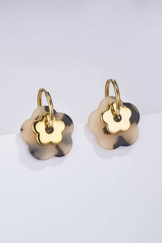 Stainless steel earrings in camel