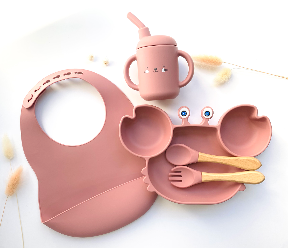 Children's mealtime set with bib, cup and pack — view 2