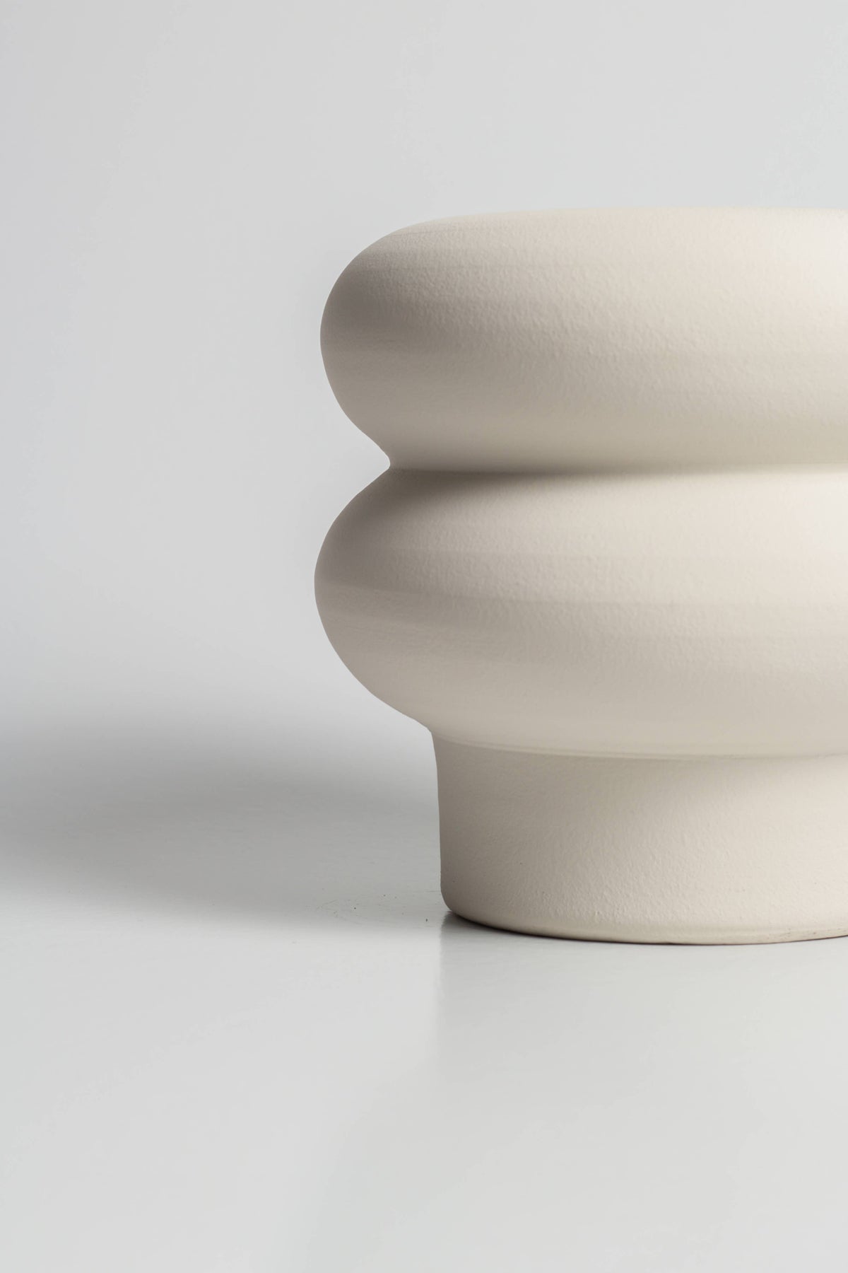 Ripple vase small in off-white — view 6