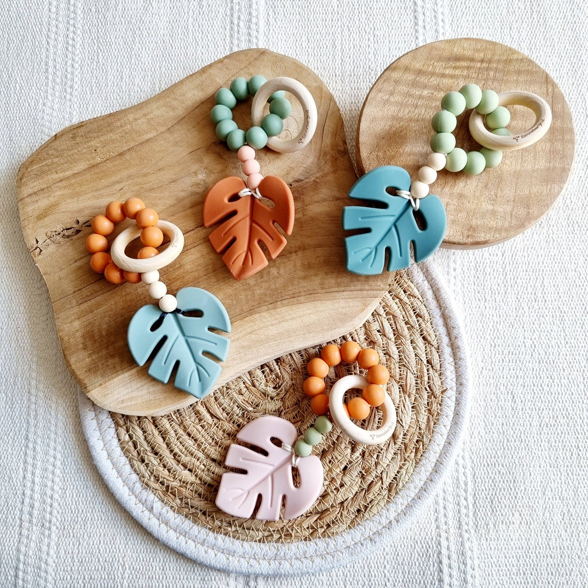 Leaf teether ring in sage and cognac — view 2